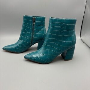 Marc Fisher turquoise croc booties